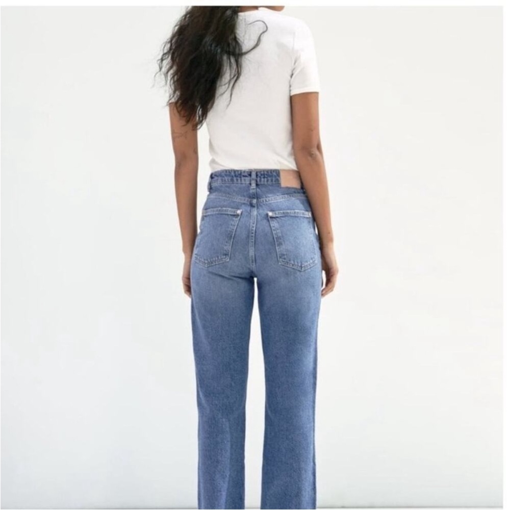 Zara High Rise Straight Jeans - Picture 4 of 10